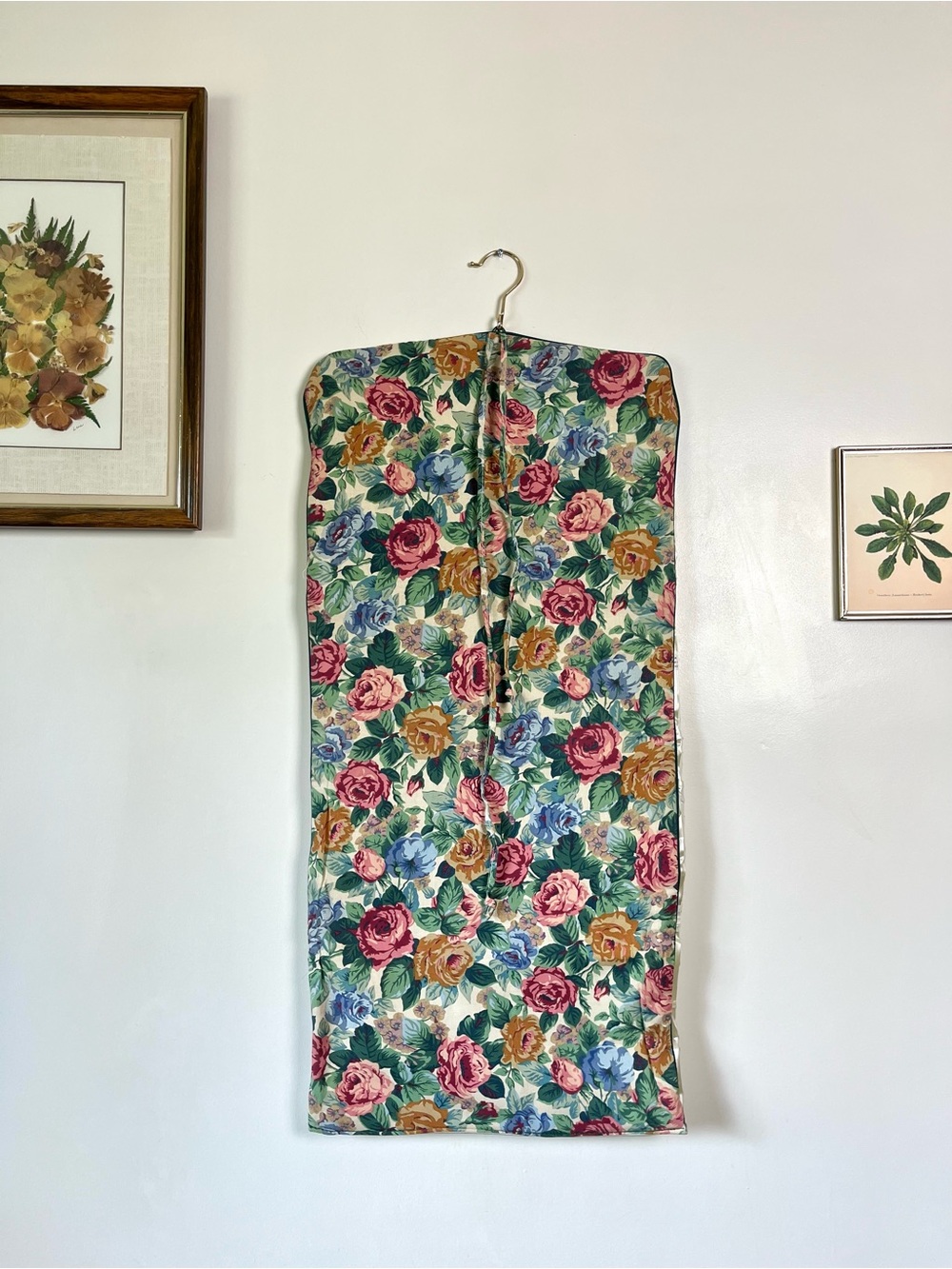 Vintage Floral Quilted Closet Travel Organizer